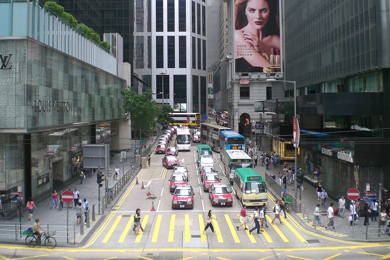 A pedestrian crossing on Pedder Street in Hong Kong