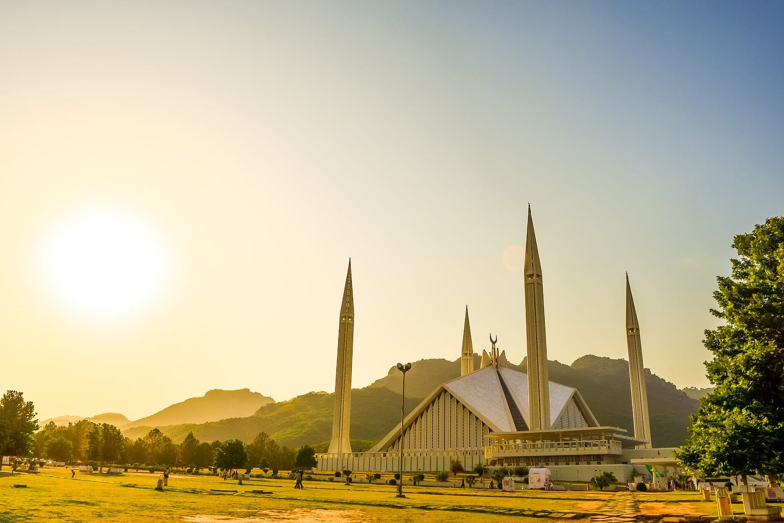The Faisal Mosque in Islamabad at sunset
