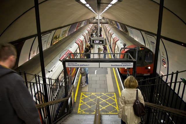 The platform at Clapham Common tube station