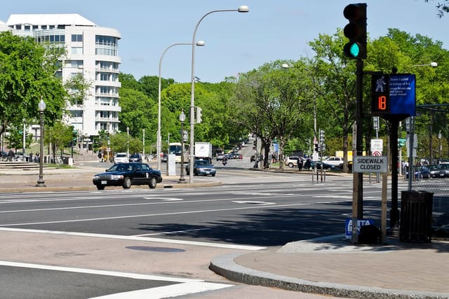 A traffic light at an intersection in Washington DC